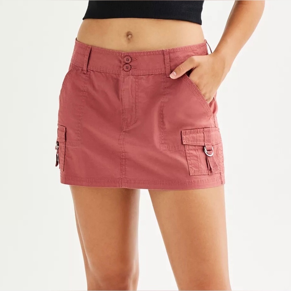 Juniors' Vanilla Star Berry Red Cargo Mini Skirt Size XXL